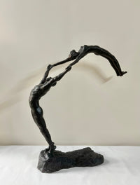 Sculptor Vernika Singh captures the strength and flexibility of gymnasts in a 3 feet aluminium sculpture.
